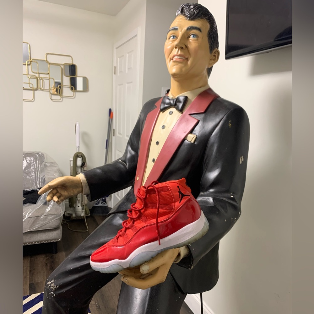 I Got 20 On It! Got Dem Rated R Red Shoes for Ya Fee-eeet 🦶